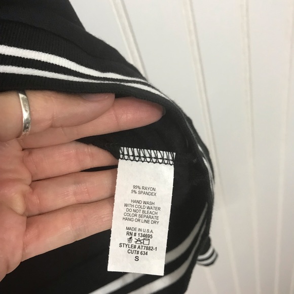 Grateful Vibes Oversized Graphic Sweatshirt - Picture 5 of 5